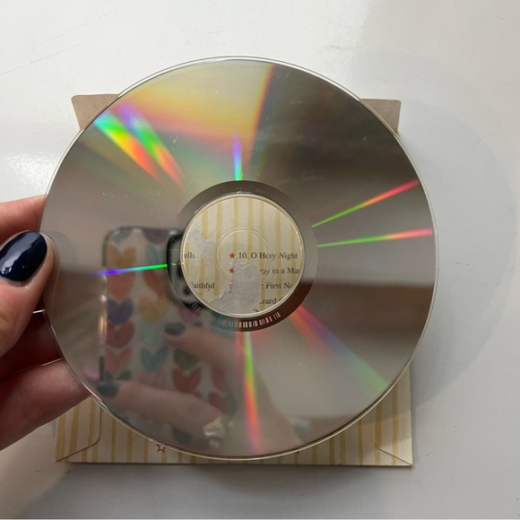 🎄Disabled Veterans National Foundation: American Holiday Favorites CD - Picture 2 of 5